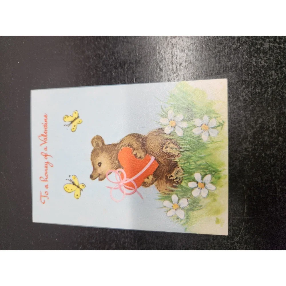 Vintage Fravessi-Lamont Valentine Card Bear Heart Honey of a Valentine 10 V 3201